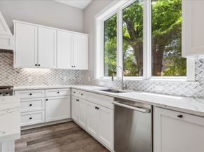 2065 Southgate Boulevard, Houston TX 77030