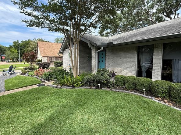 2750 Fontana Drive, Houston TX 77043