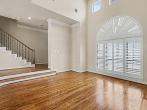 2715 Sherwin Street, Houston TX 77007