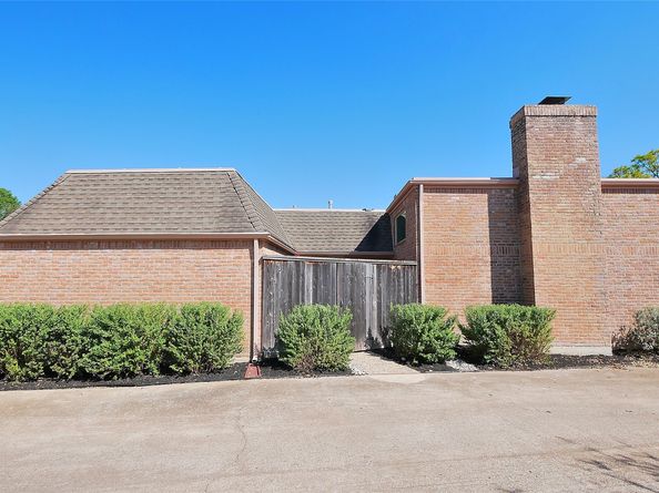 432 E Fair Harbor Lane, Houston TX 77079