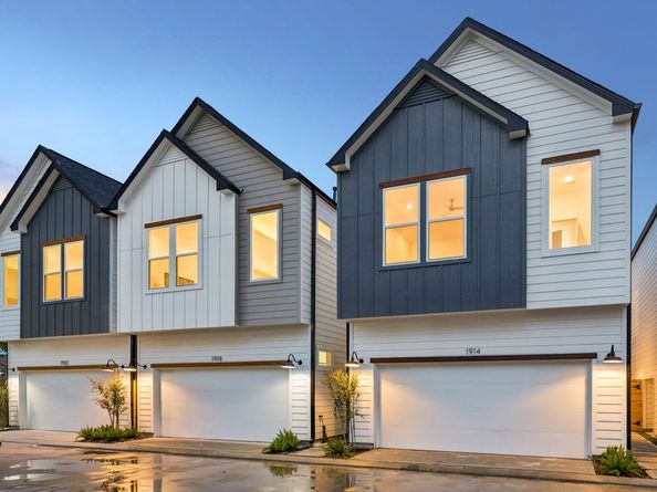 1918 Luna Woods Lane, Houston TX 77055