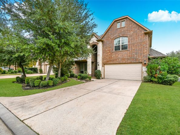 14 S Estherwood Place, The Woodlands TX 77354
