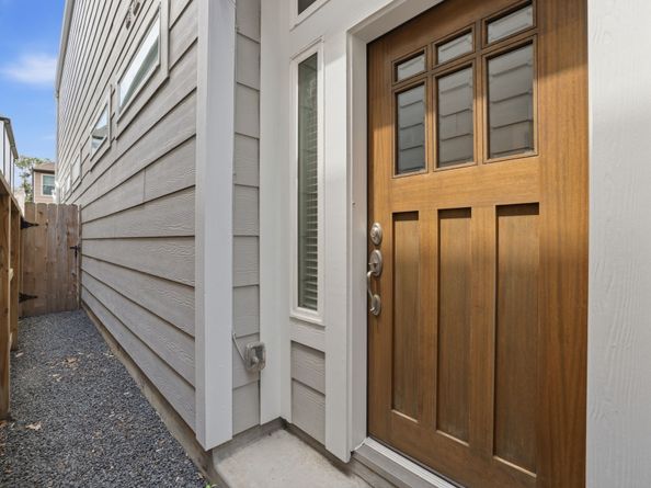 5321 Egbert Street, Houston TX 77007