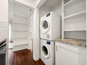 2829 Timmons Lane 130, Houston TX 77027