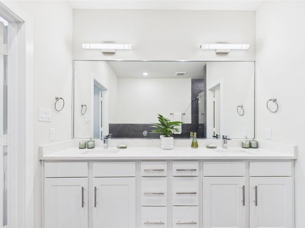 3095 Hicks Street, Houston TX 77007