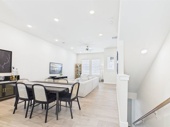 3095 Hicks Street, Houston TX 77007