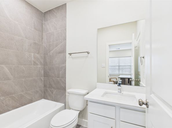 3095 Hicks Street, Houston TX 77007