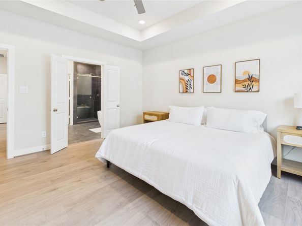 3095 Hicks Street, Houston TX 77007