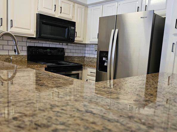 2425 Holly Hall Street 91, Houston TX 77054