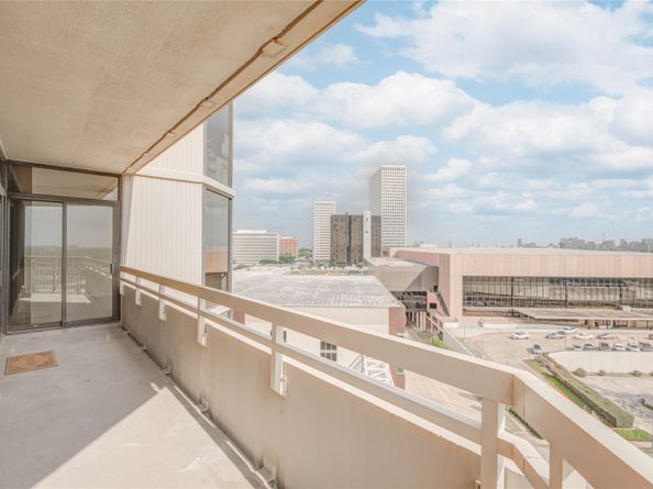 15 Greenway Plaza 10G, Houston TX 77046