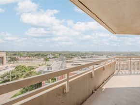 15 Greenway Plaza 10G, Houston TX 77046