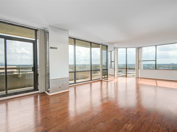 15 Greenway Plaza 10G, Houston TX 77046