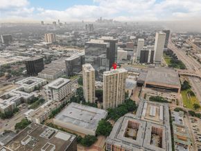 15 Greenway Plaza 10G, Houston TX 77046