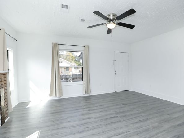 207 Cosmos Street, Houston TX 77009