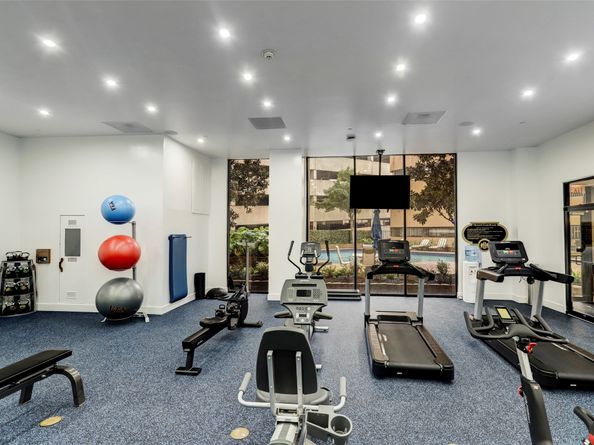 3350 McCue 1702, Houston TX 77056