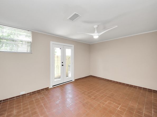 3540 Yupon Street, Houston TX 77006