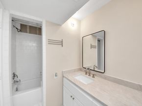 3540 Yupon Street, Houston TX 77006