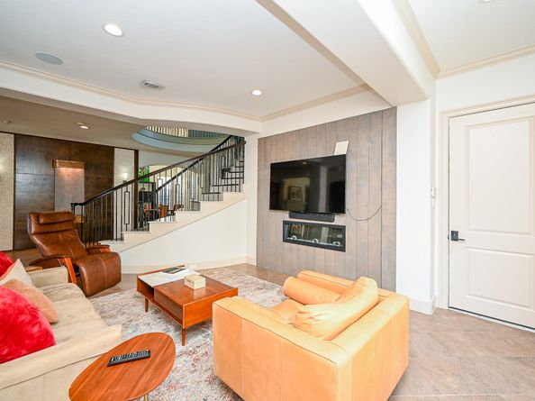 3815 Antibes Lane, Houston TX 77082