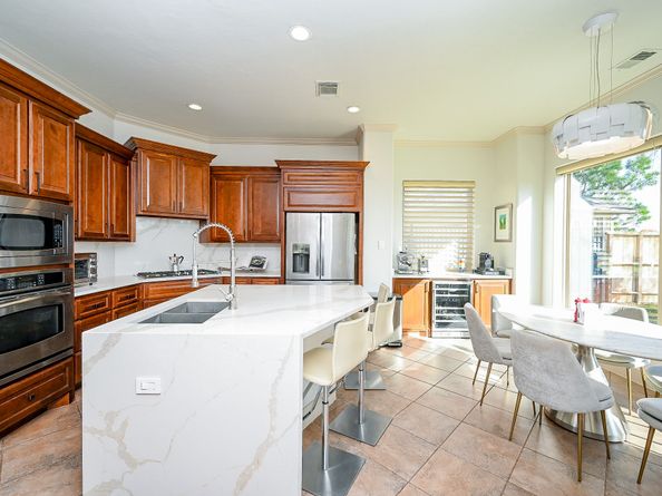 3815 Antibes Lane, Houston TX 77082