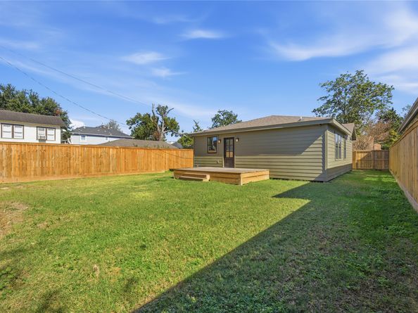 1415 Tabor Street, Houston TX 77009