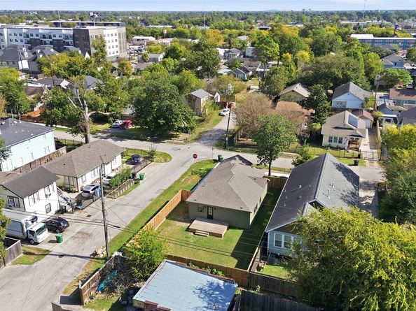 1415 Tabor Street, Houston TX 77009