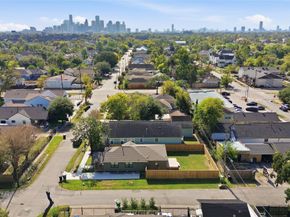 1415 Tabor Street, Houston TX 77009