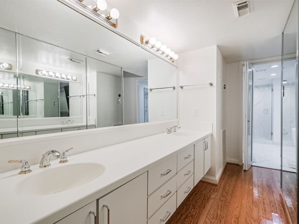 2322 Steel Street, Houston TX 77098