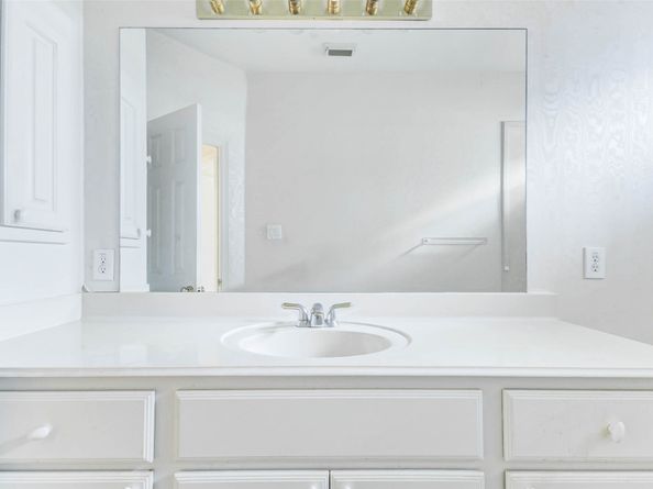 7903 S Wellington Court, Houston TX 77055