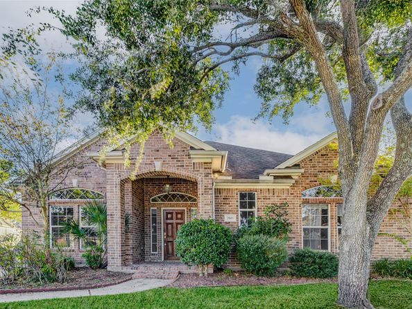 7903 S Wellington Court, Houston TX 77055