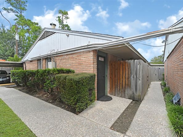 1529 Wirt Road 19, Houston TX 77055