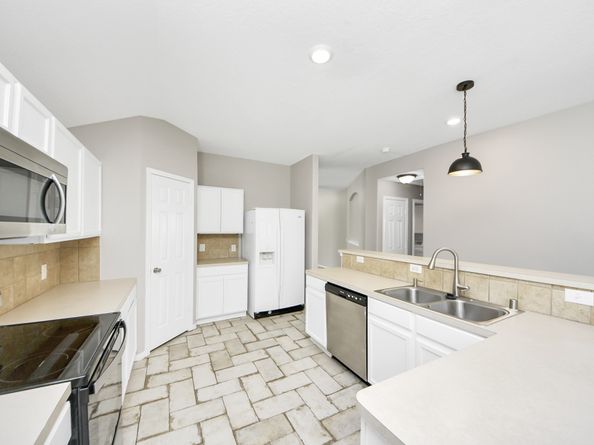 2822 Sandberry Drive, Kingwood TX 77345