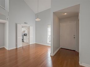 9809 Richmond Avenue C8, Houston TX 77042