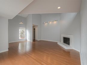 9809 Richmond Avenue C8, Houston TX 77042