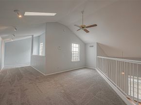 9809 Richmond Avenue C8, Houston TX 77042