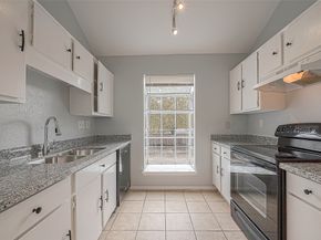 9809 Richmond Avenue C8, Houston TX 77042