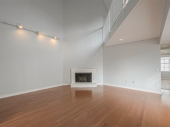 9809 Richmond Avenue C8, Houston TX 77042