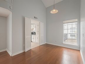 9809 Richmond Avenue C8, Houston TX 77042