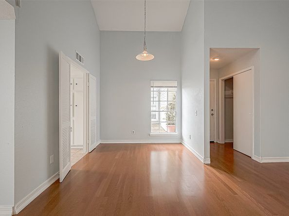 9809 Richmond Avenue C8, Houston TX 77042
