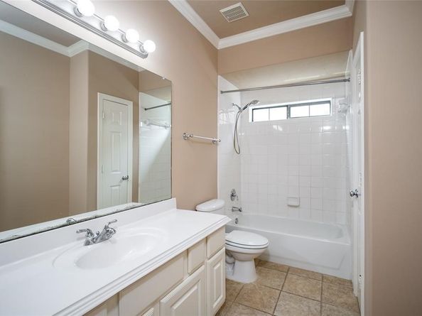2906 Royal Oaks Crest Crest, Houston TX 77082