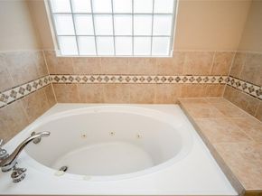 2906 Royal Oaks Crest Crest, Houston TX 77082