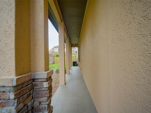 2906 Royal Oaks Crest Crest, Houston TX 77082