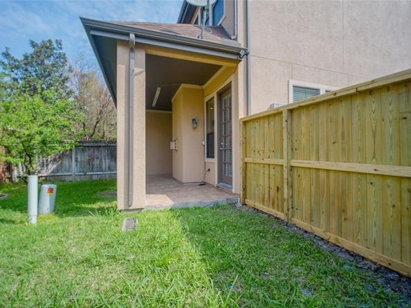 2906 Royal Oaks Crest Crest, Houston TX 77082