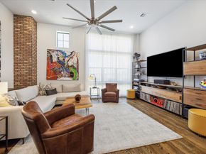 2914 Lamar Street, Houston TX 77003