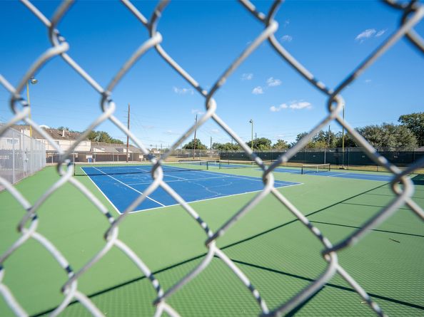 6505 Alisa Lane, Houston TX 77084