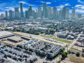 1831 Dart Street, Houston TX 77007