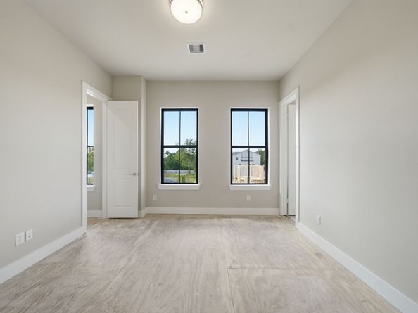 1704 Sedola Lane, Houston TX 77055