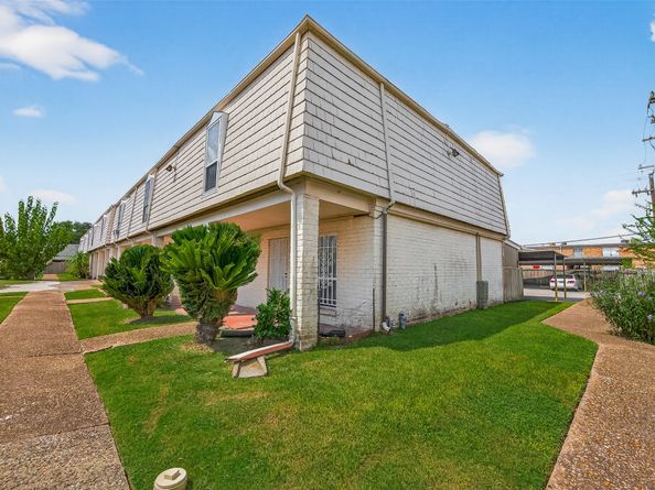 6201 Ranchester Drive 29, Houston TX 77036