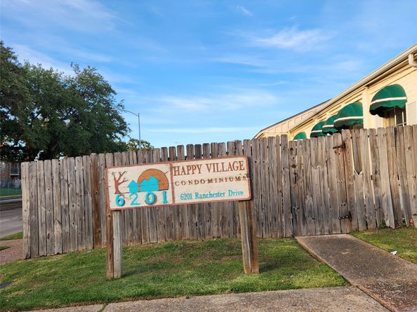 6201 Ranchester Drive 29, Houston TX 77036