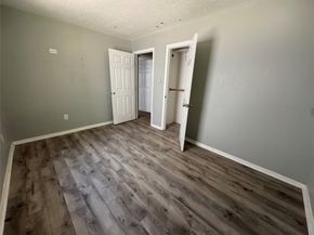 6111 Westover Street, Houston TX 77033