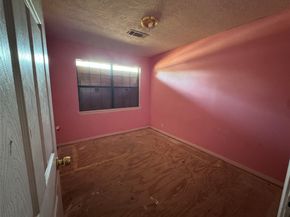 6111 Westover Street, Houston TX 77033